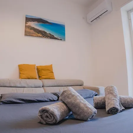 Sunny * كالياري