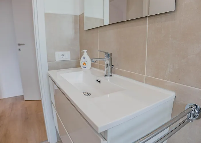 Sunny Διαμέρισμα *